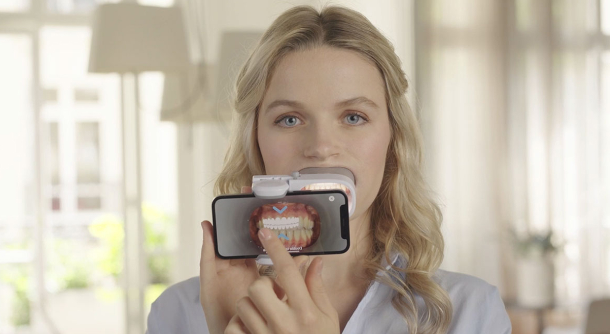 Straighten your teeth from anywhere with remote monitoring Straighten your teeth from anywhere with remote monitoring